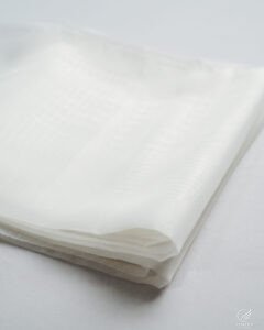 Ipek Vual Pearl Sheen Soft Sheer - Image 4