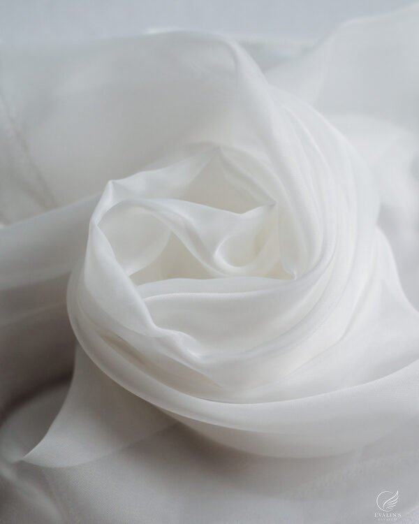 Ipek Vual Pearl Sheen Soft Sheer - Image 5